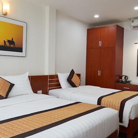 Van Nam Hotel Ha Long Esterno foto