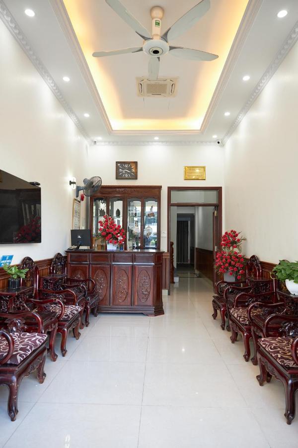 Van Nam Hotel Ha Long Esterno foto