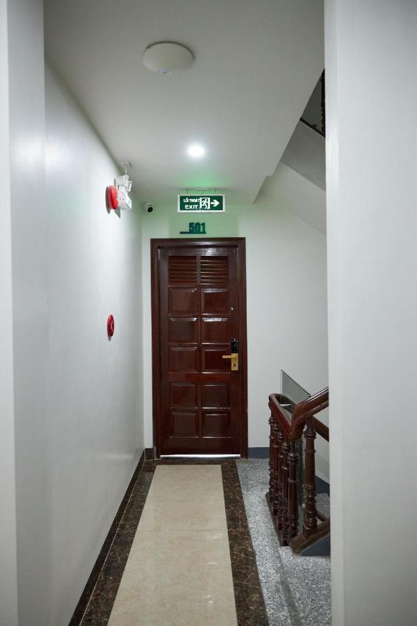 Van Nam Hotel Ha Long Esterno foto