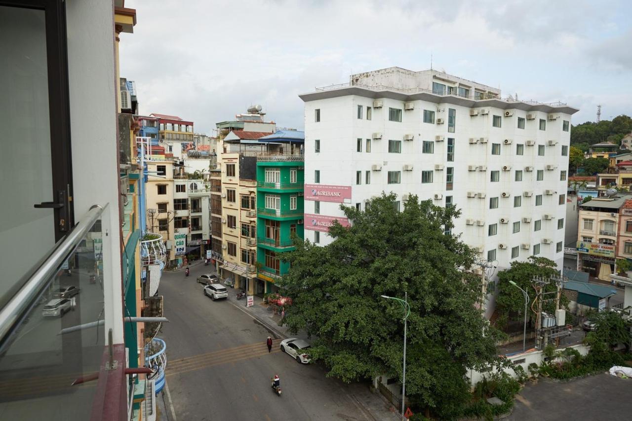 Van Nam Hotel Ha Long Esterno foto